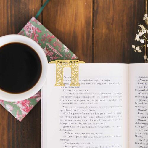 Метален книгоразделител Буква П